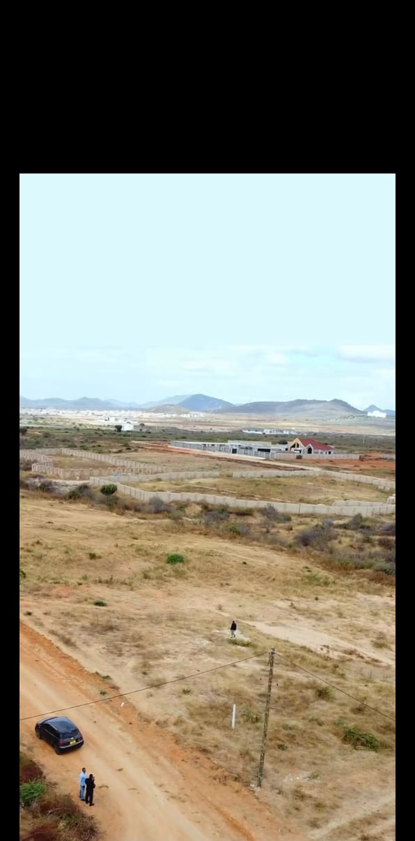 PLOTS AT NEW IYUMBU